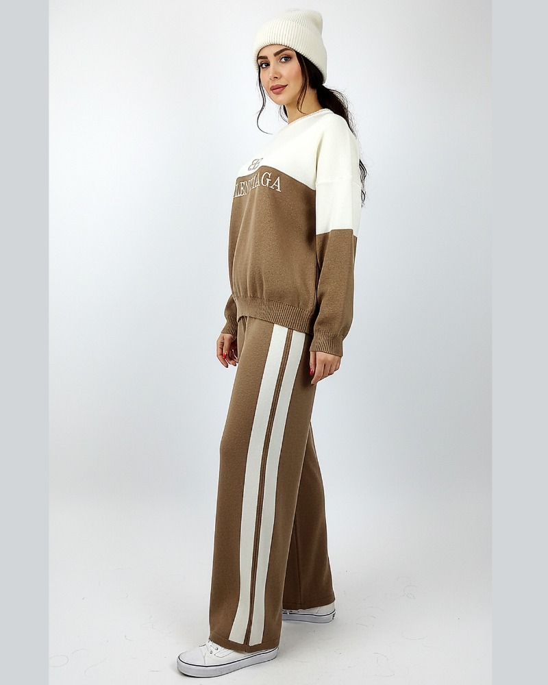 ست بافت بلوز شلوار دو رنگ گلدوزی نوشته بالنسیاگا یقه گرد آستین بلند زنانه کد1861