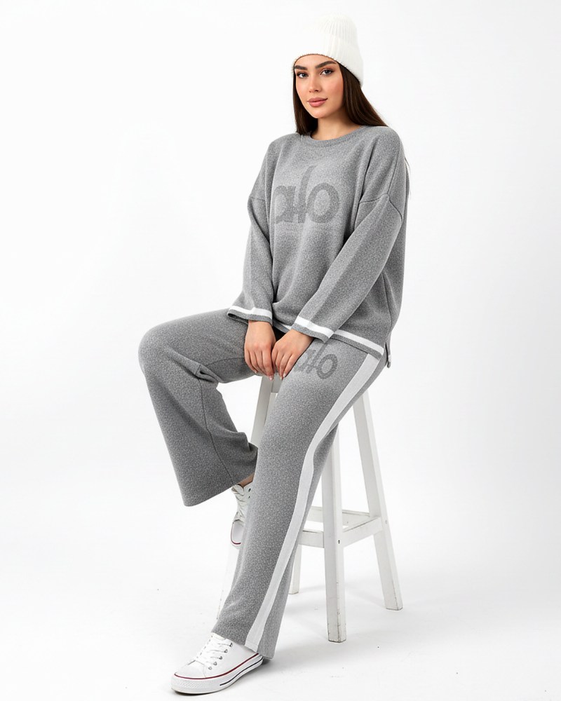 ست بافت لش بلوز شلوار چاپ الو alo پیستوله یقه گرد آستین بلند زنانه ۱۸۶۵