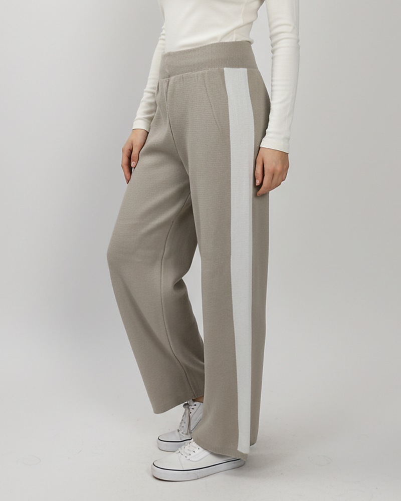 شلوار بافت زنانه بغل خط دار نیم بگ قد 100 کمر کش سفت بافت کد 1899