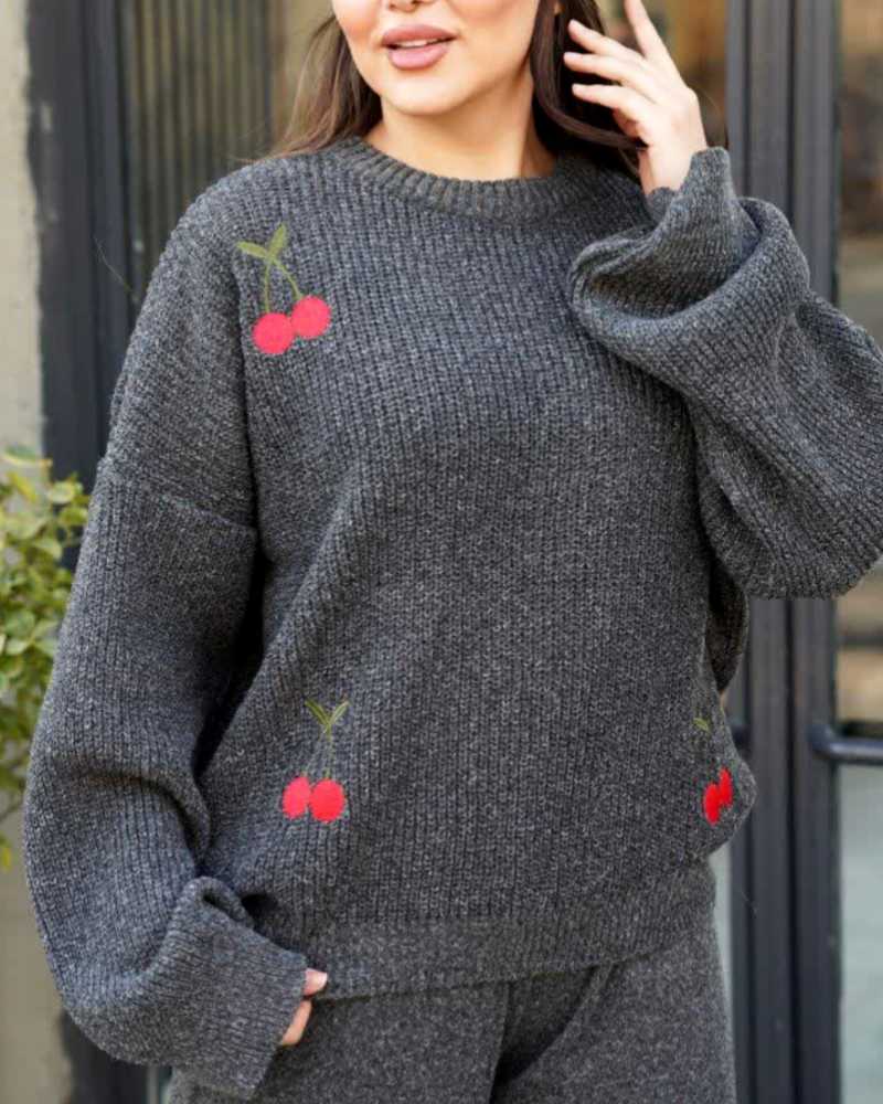 بلوز بافت زنانه لش گلدوزی گیلاس یقه گرد جودان بافت آستین بلند کد1957